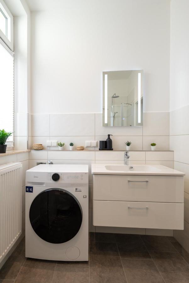 Maremar - Design Apartment - Luxus Boxspringbett - Zentral - Kueche - Arbeitsplatz - Highspeed Wlan Gera Eksteriør billede