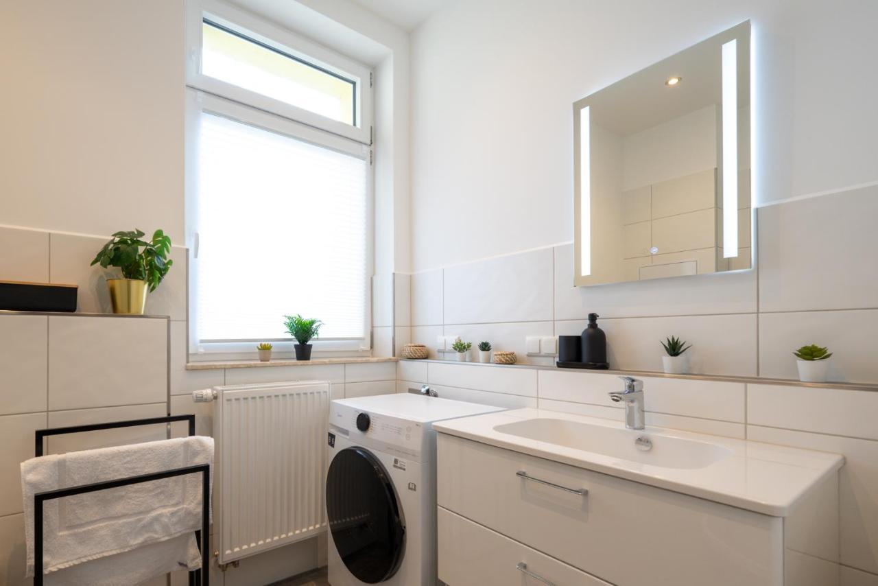 Maremar - Design Apartment - Luxus Boxspringbett - Zentral - Kueche - Arbeitsplatz - Highspeed Wlan Gera Eksteriør billede